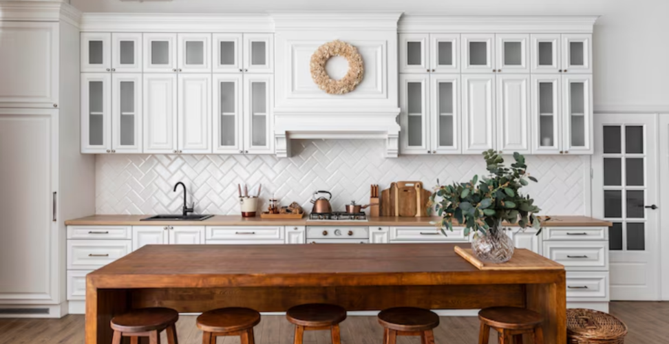 white shaker cabinets